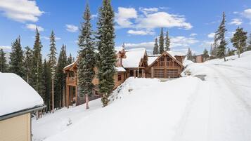 House, 6 Bedrooms | Exterior