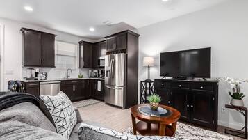 House, 1 Bedroom | Living room | TV