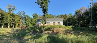 Big Blue spectacular mountain view - great hiking trails