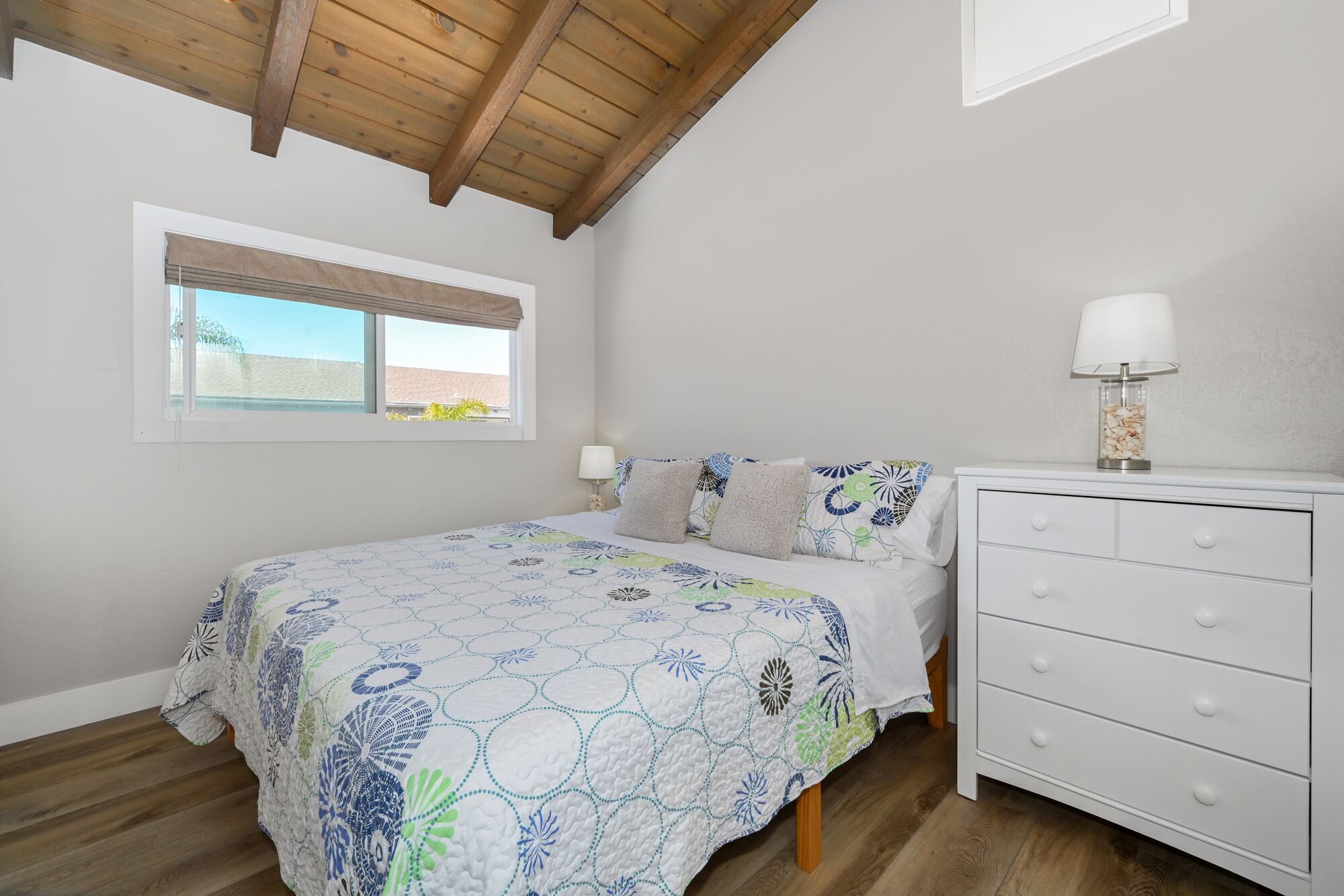 Brand New Modern Home by the Beach w/ Patio & BBQ