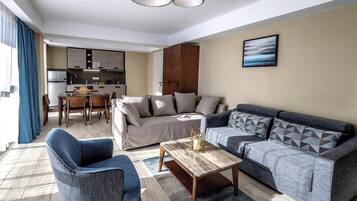 Superior Suite | In-room safe, soundproofing, iron/ironing board, free WiFi