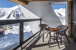 Family Apartment | Terrace/patio - Residence Gudauri Hills (Kazbegi)