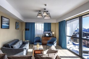 Superior Suite | In-room safe, soundproofing, iron/ironing board, free WiFi - Residence Gudauri Hills (Kazbegi)