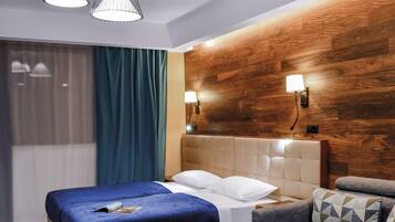 Comfort Apartment | In-room safe, soundproofing, iron/ironing board, free WiFi