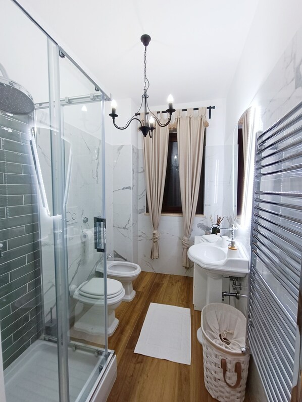 Dusche, Bidet