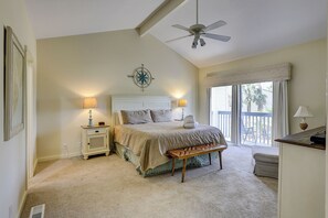 4 bedrooms, iron/ironing board, Internet, bed sheets