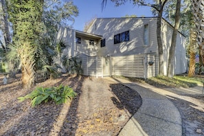 Exterior - Sunset Rentals | Shipmaster 501 (Hilton Head Island)