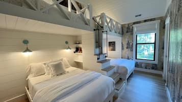 6 bedrooms, iron/ironing board, travel cot, free WiFi