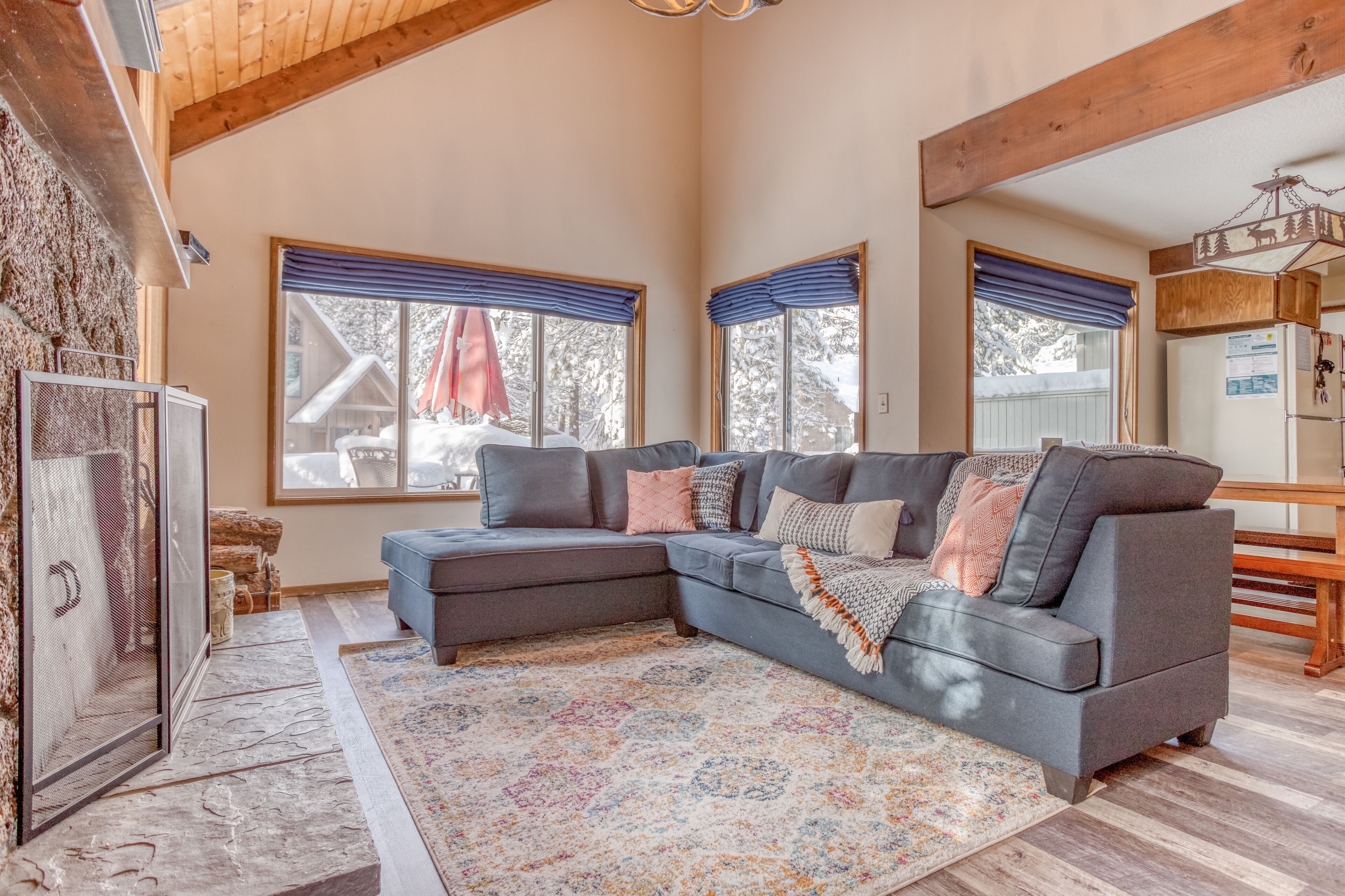 Charming Sunriver Cottage has Hot Tub, Near SHARC!