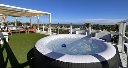 Parguera Paradise, Luxury Modern Beach House!