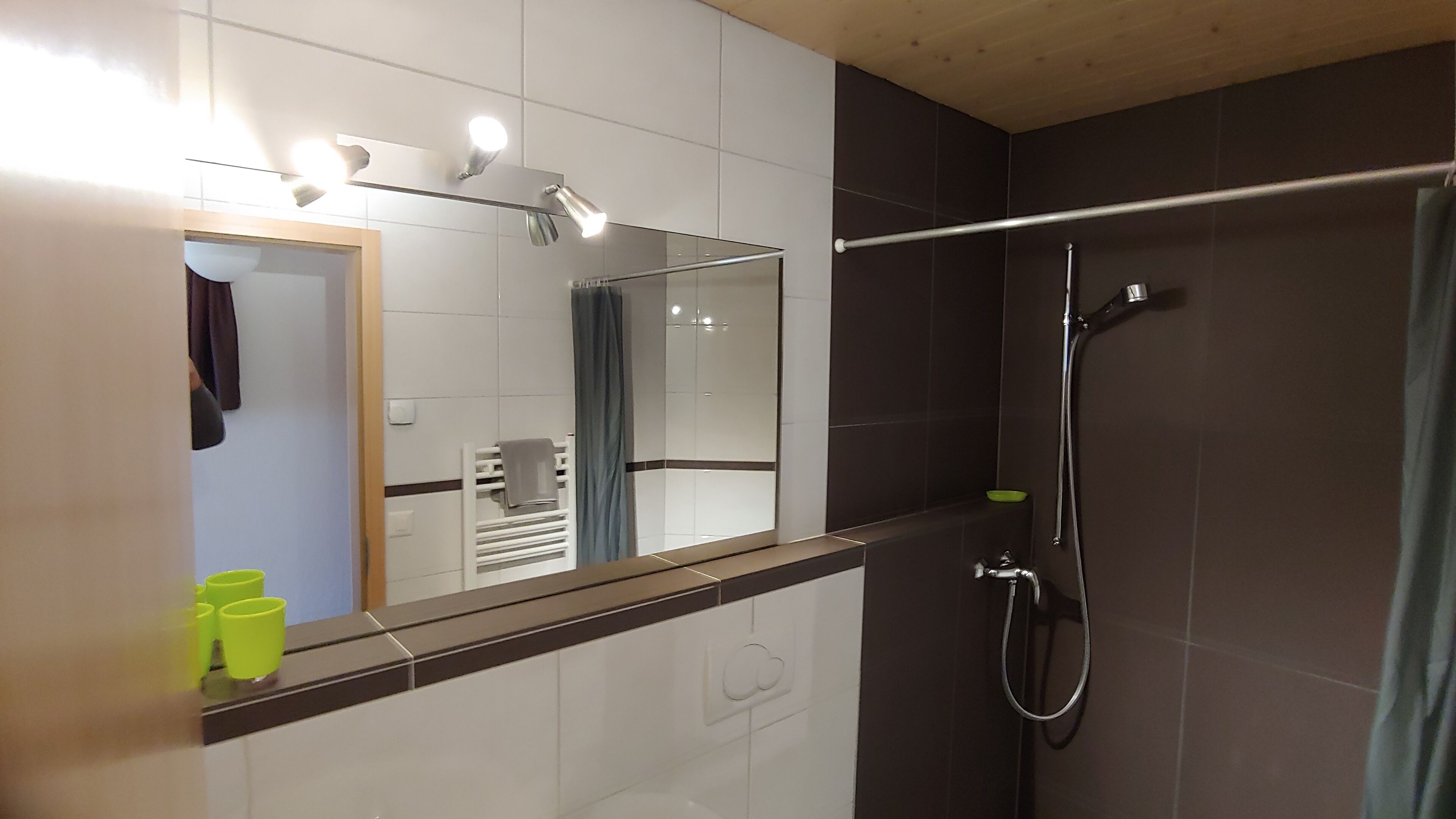 Hair dryer, heated floors, towels