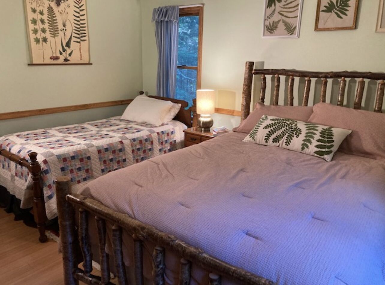 *Fish Creek Cottage*shared beach*3 bdrm*firepit*