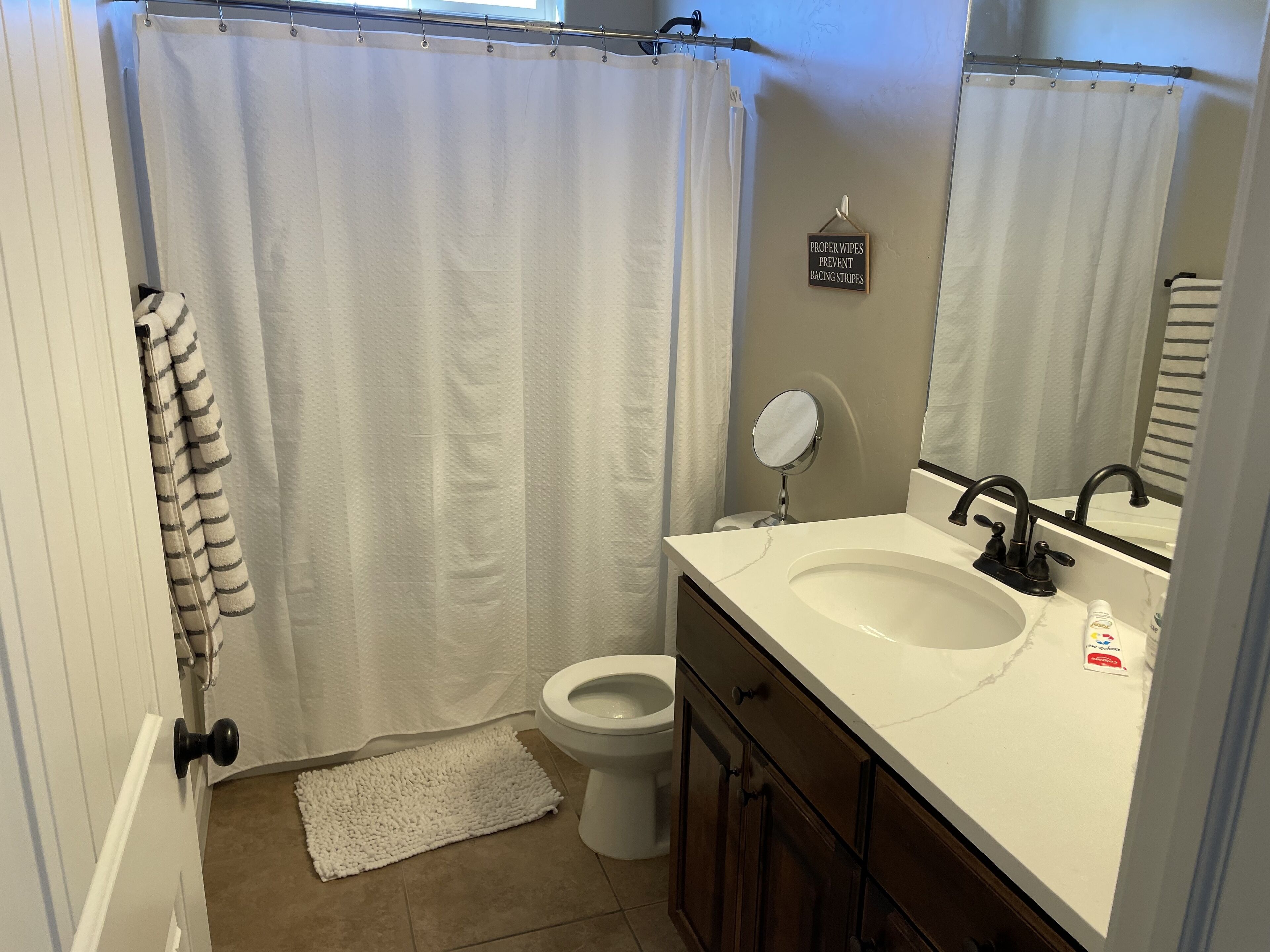 Beautiful home in quiet neighborhood 15 min from most anything