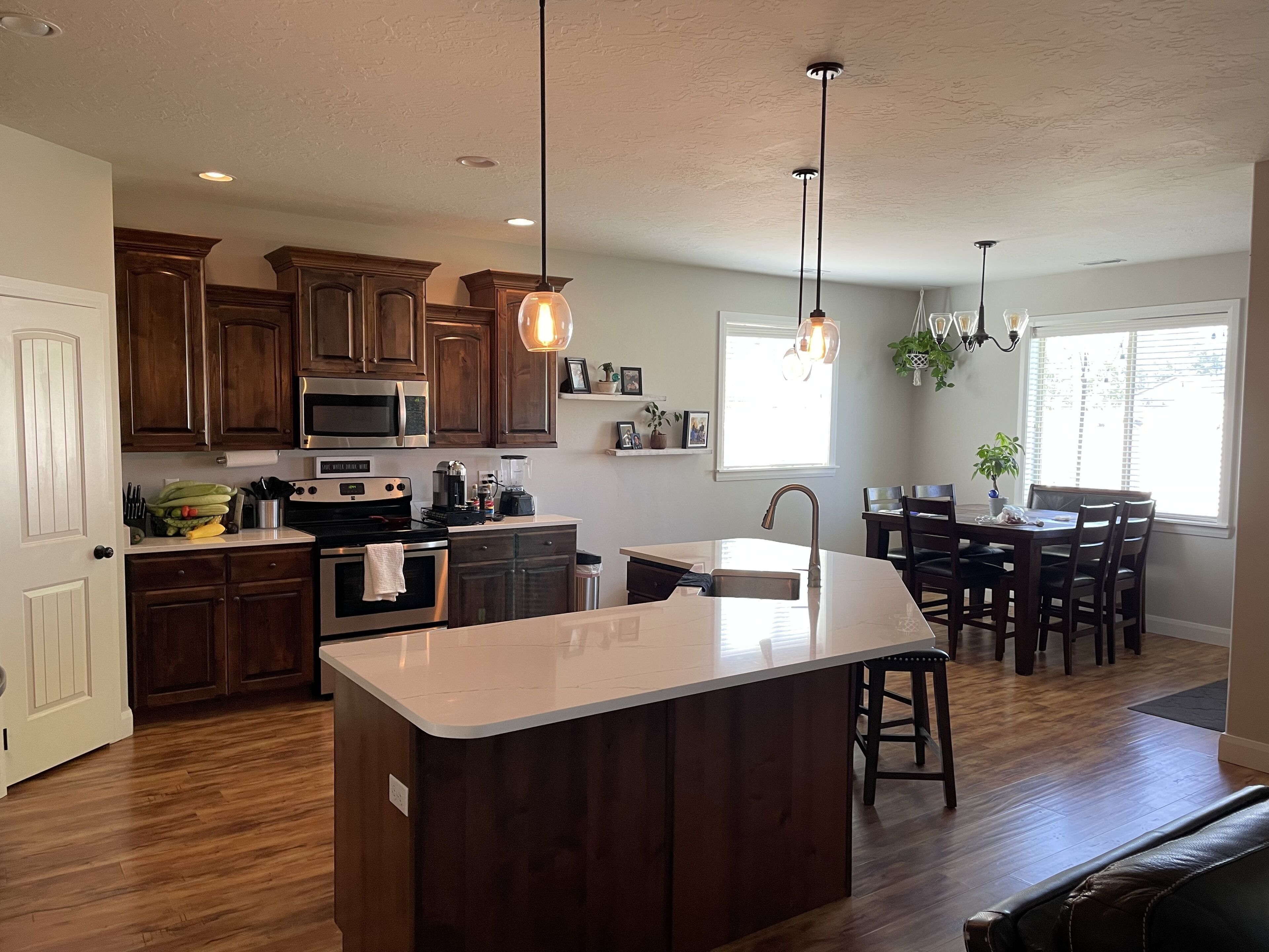 Beautiful home in quiet neighborhood 15 min from most anything