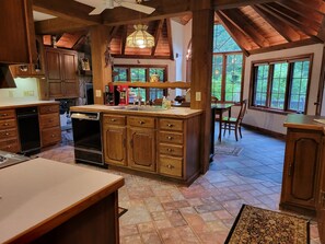 Fridge, microwave, oven, stovetop - Private, pristine 3 BR, 1 1/2 BA home in Waterville Valley, NH (Waterville Valley)