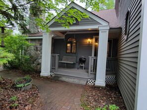 Exterior - Private, pristine 3 BR, 1 1/2 BA home in Waterville Valley, NH (Waterville Valley)