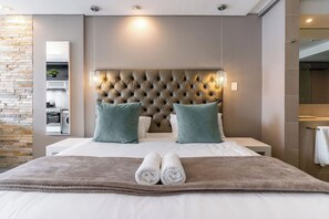 2 bedrooms, in-room safe, iron/ironing board, WiFi