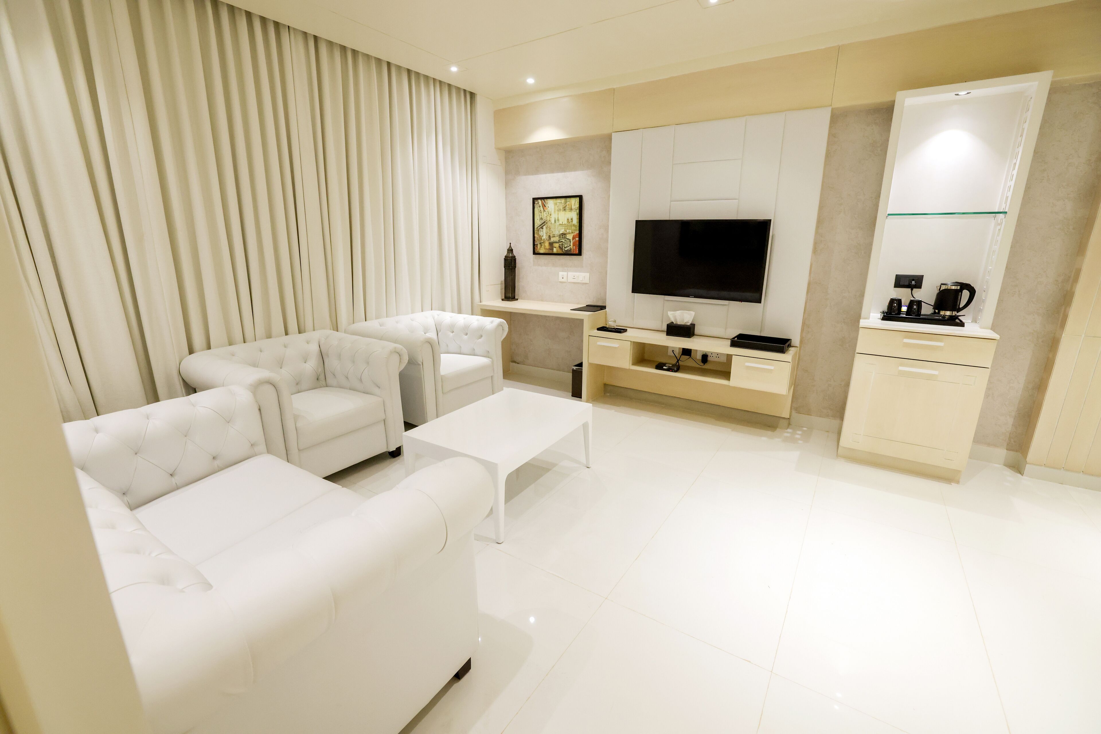 Photo - AJ Grand Hotel