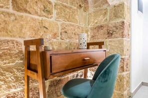 Chambre Double Classique | 1 chambre, minibar, coffres-forts dans les chambres, bureau