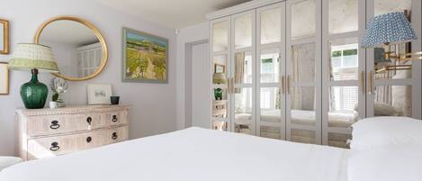 2 dormitorios, tabla de planchar con plancha, wifi gratis y ropa de cama