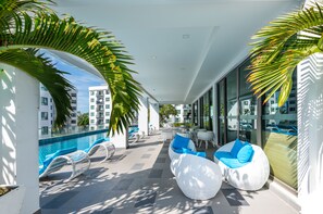 Rooftop terrace - Pool Views De Luxe at Arcadia Beach Resort (Pattaya)