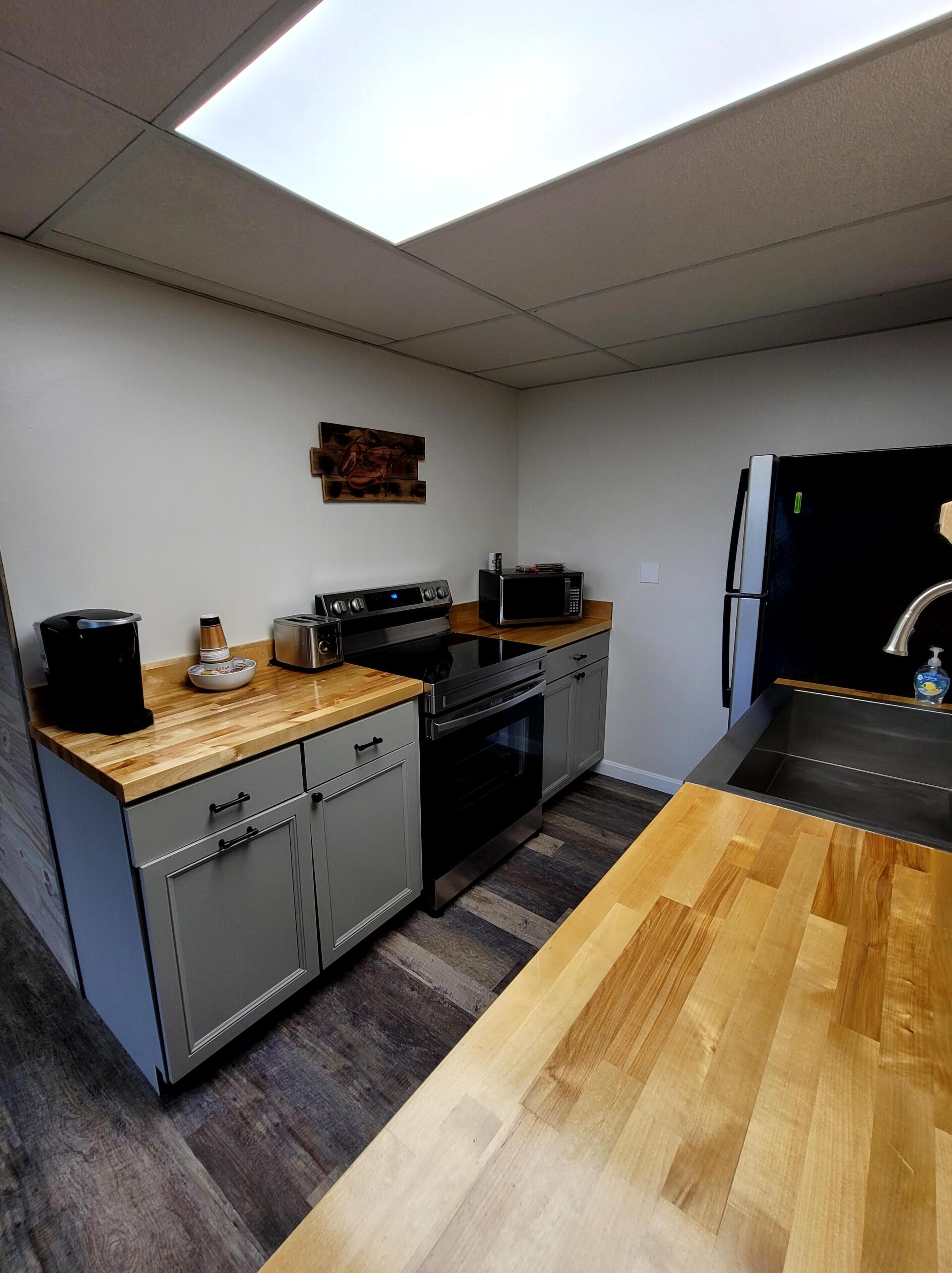 Perfectly Centered in the Birch Harbor Village!