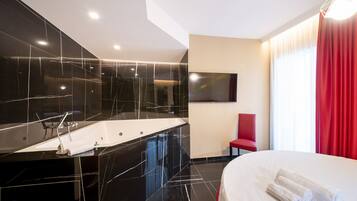 Romanttinen huone | Yksityinen kuumavesiallas