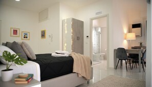 Comfort Studio | Premium bedding, memory foam beds, minibar, in-room safe - X Business (Saviano)