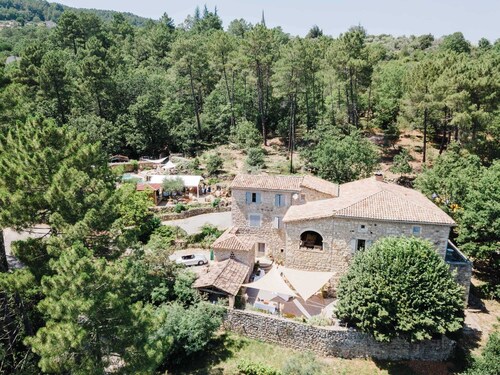 maison  de pays , grand confort ,en pleine nature , avec jacuzzi,  10 personnes