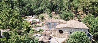 Comfortable country house in the heart of nature, with jacuzzi, sleeps 10