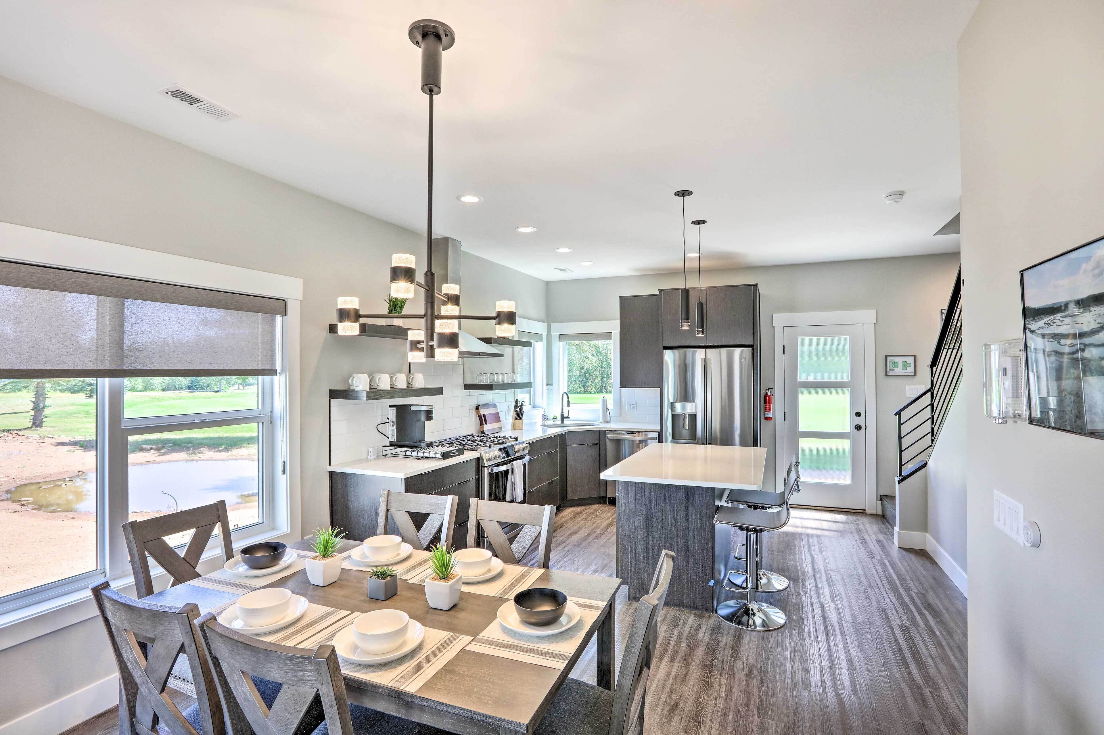 Brand New Red Lodge Home w/ Private Hot Tub!