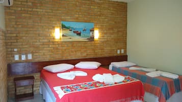 Quarto triplo standard | Wi-Fi de cortesia, roupa de cama