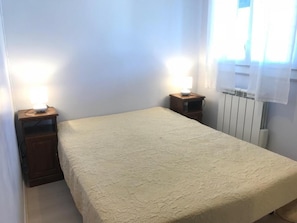 2 bedrooms