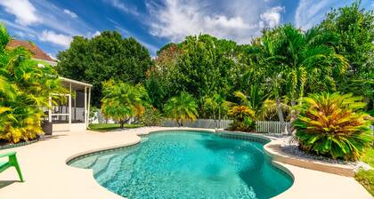 Sunny Tampa: 3BR, Heated Pool