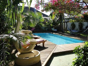 Outdoor pool, a heated pool - Alamanda 4 guests, pool, direct access to beach (Saint Paul)