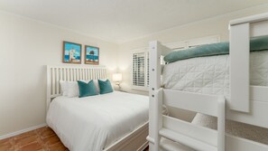 2 chambres, fer et planche à repasser, Wi-Fi gratuit, draps fournis