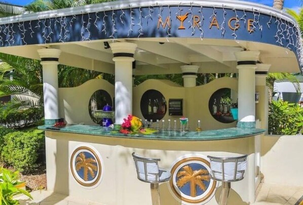 Bar (en la propiedad)