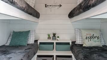 2 bedrooms, free WiFi, bed sheets