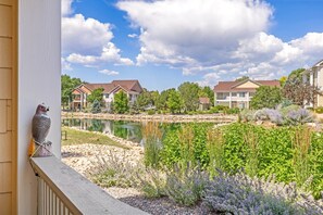 Property grounds - Gorgeous Centerra Condo (Loveland)