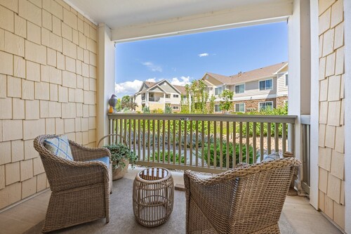 Gorgeous Centerra Condo