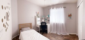 3 bedrooms, desk, iron/ironing board, travel cot