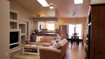 Smart-TV, DVD-Player