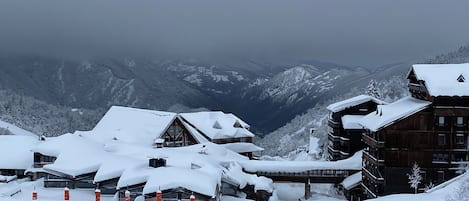 Snow and ski sports