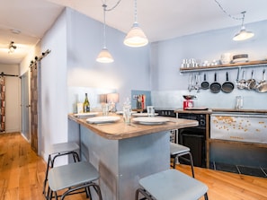 Cottage | Private kitchen | Fridge, microwave, electric kettle, toaster - Pibbies (Port Isaac)