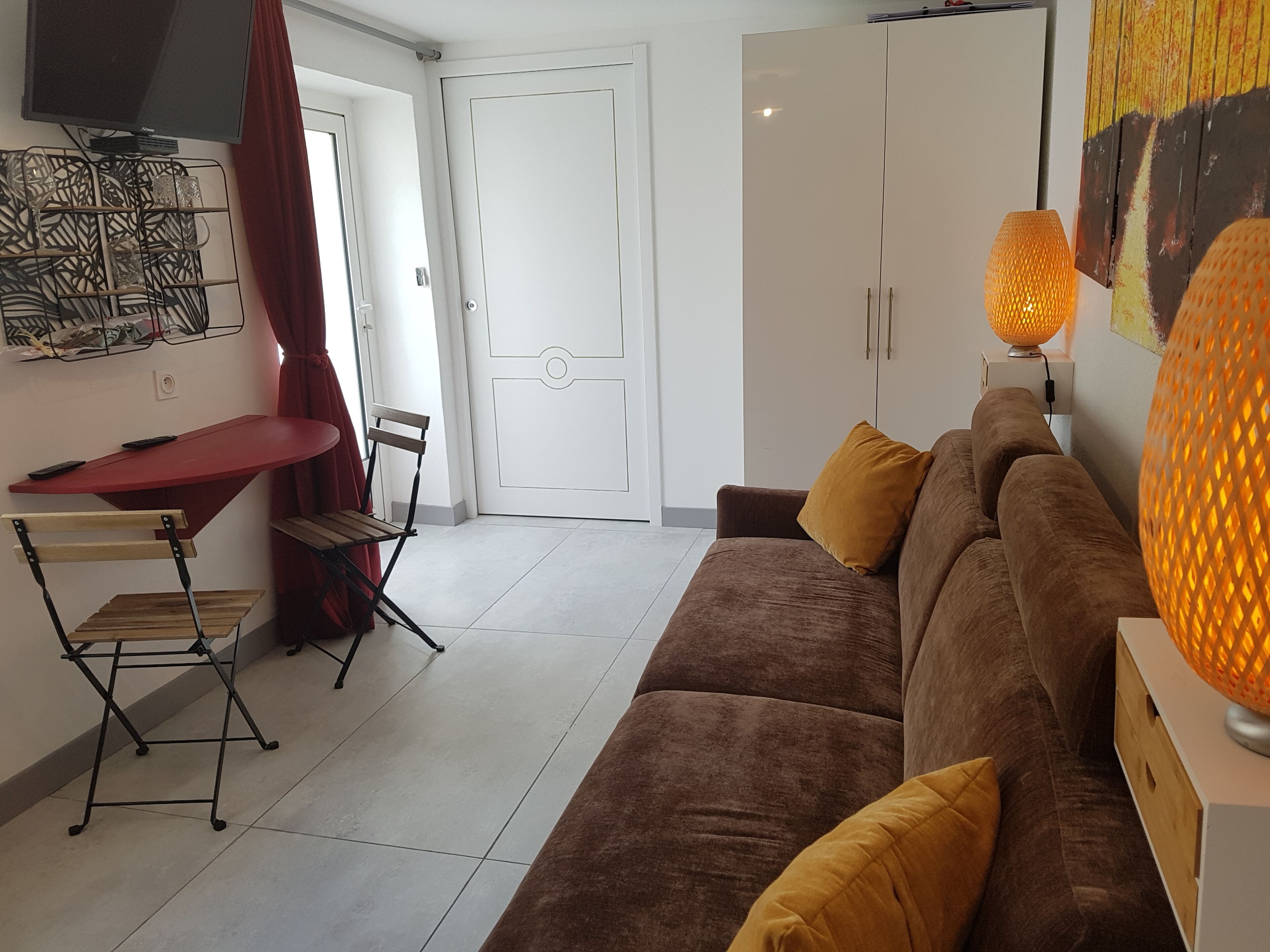 Superb Studio with disabled standards