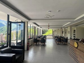 Reception - Alya Teras Otel (Maçka)