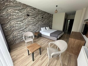 Standard Room, Non Smoking, Mountain View | Private kitchen