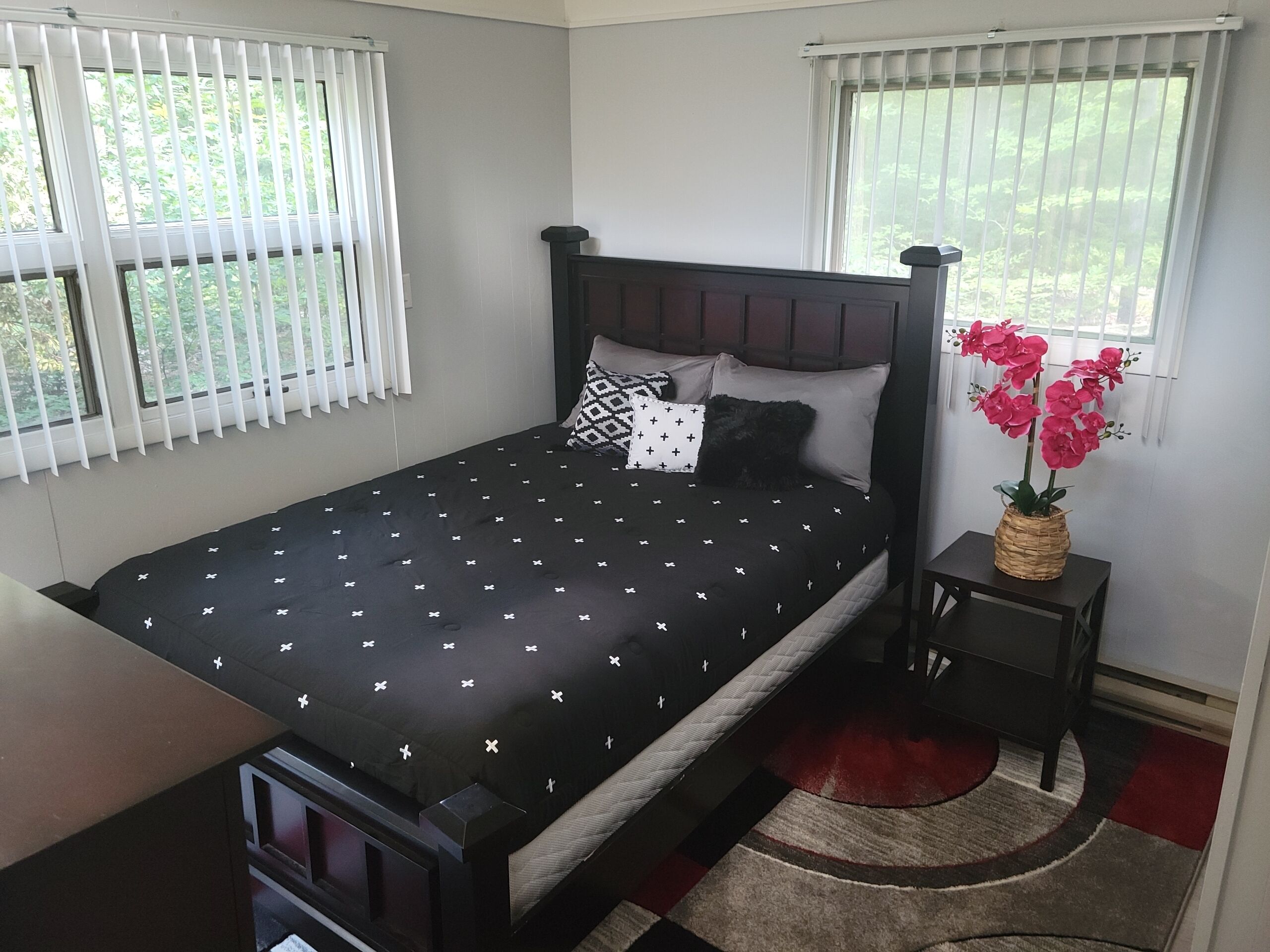 Peaceful Pocono Farm Oasis: Community pool & Games, Lake & beach<br>