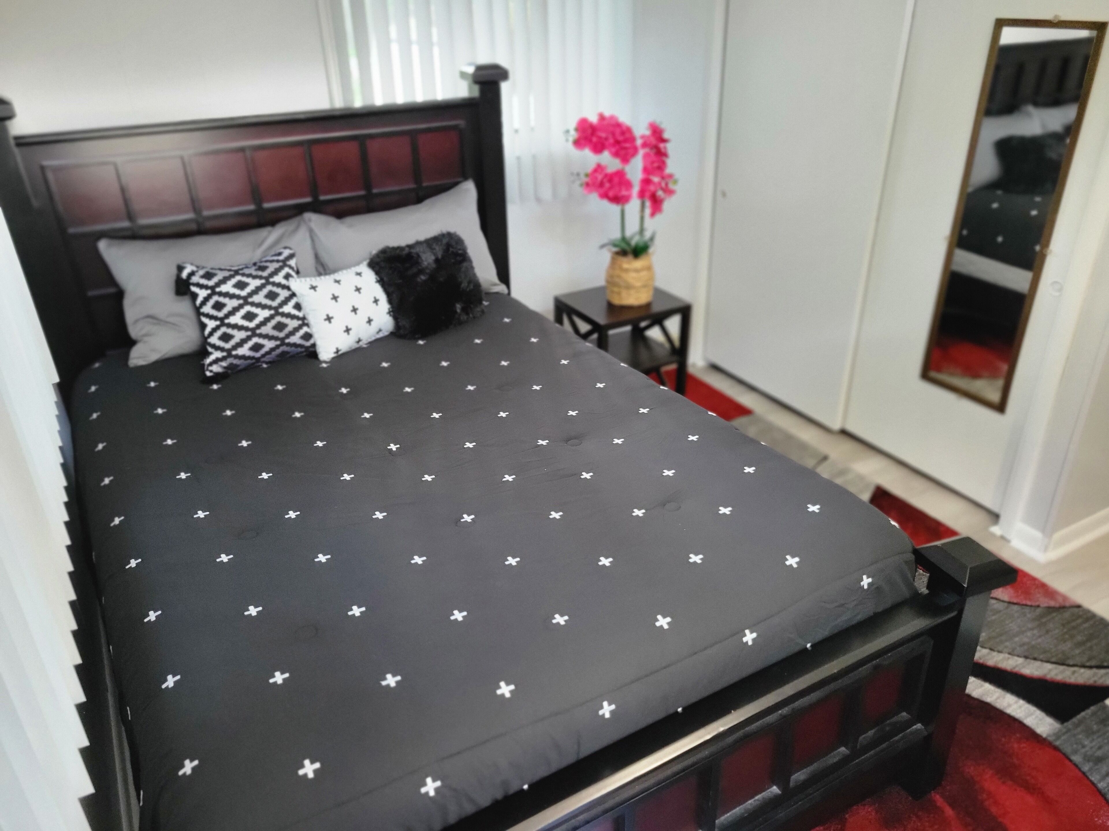 Peaceful Pocono Farm Oasis: Community pool & Games, Lake & beach<br>