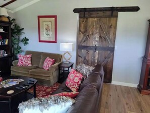 Smart TV, fireplace, DVD player